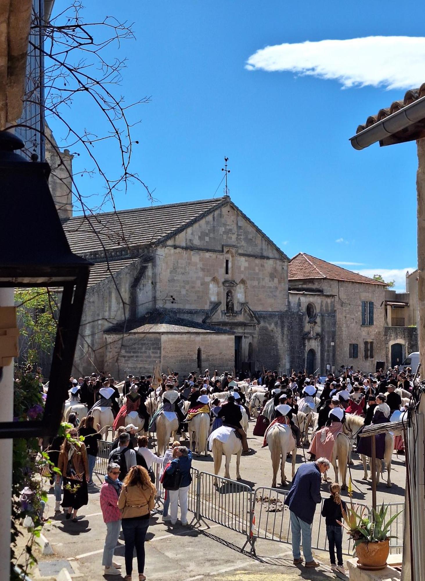 La Garriguette Appart Centre Historique Calme Climatise 6 Couchages Arles Exteriér fotografie
